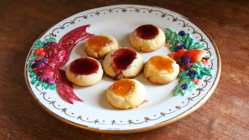Illustration for article titled Our favorite holiday cookie recipes, pt. 2: Thumbprints are super delicious and kid-friendly